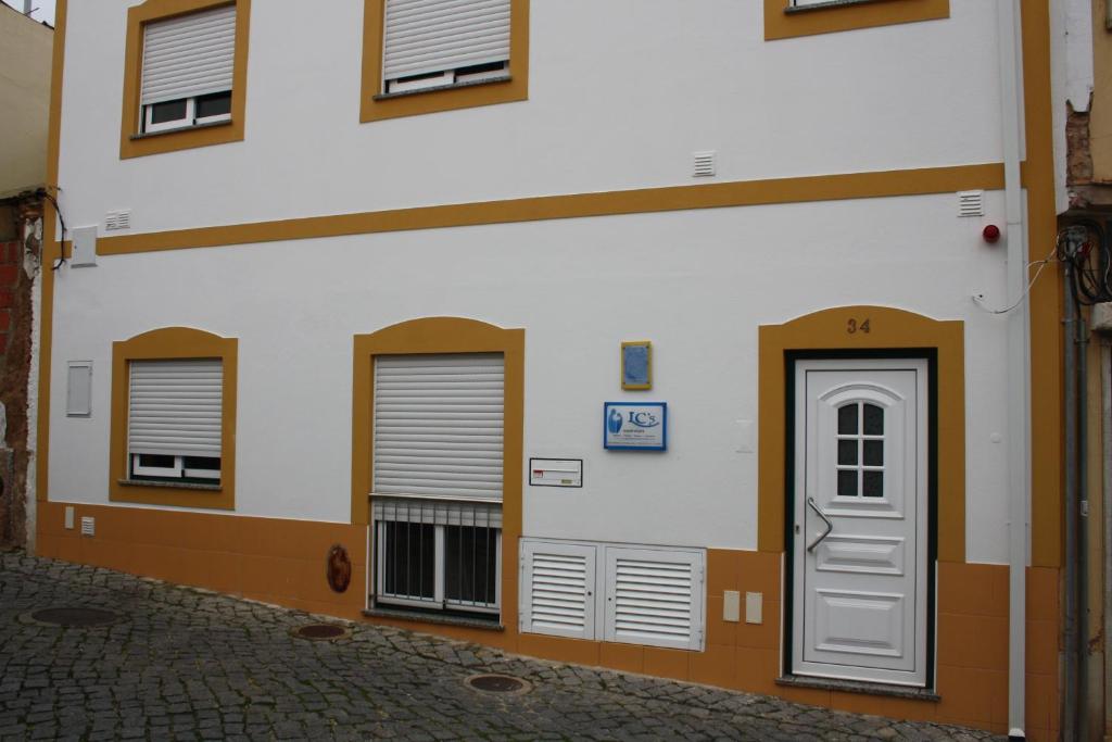 LC's Guesthouse room 1